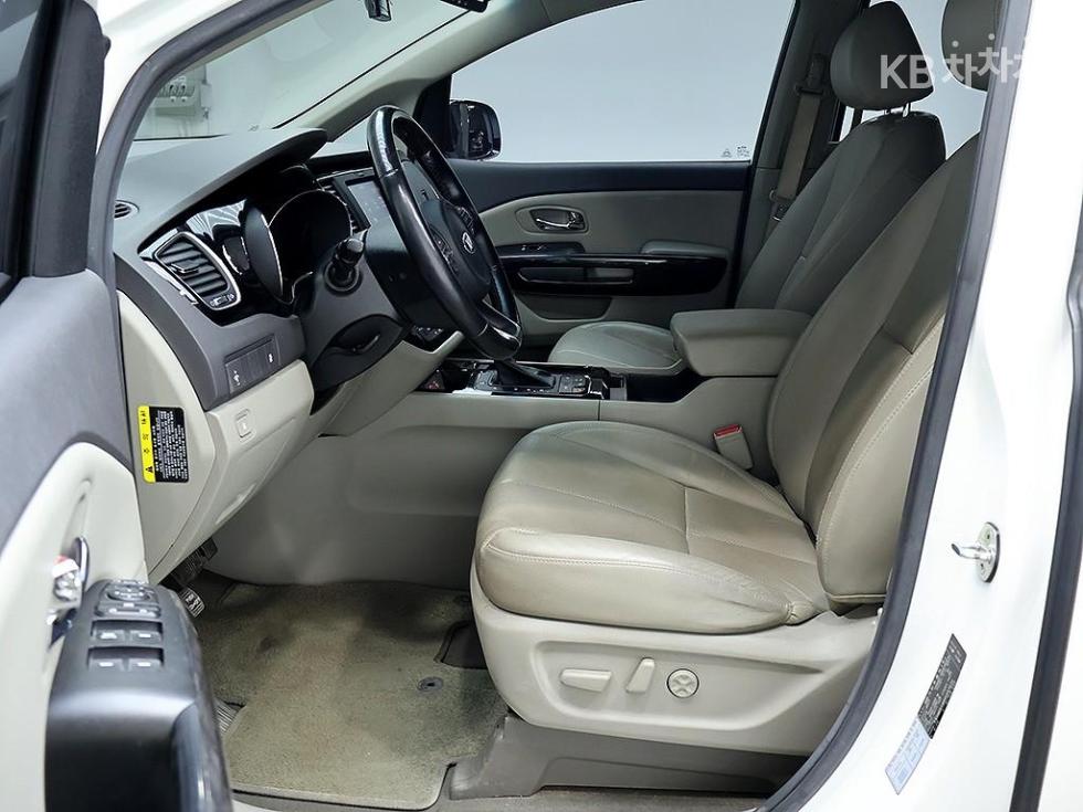 2017 - kia carnival