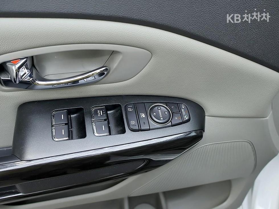 2017 - kia carnival