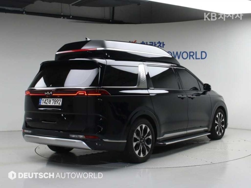 2023 - kia carnival