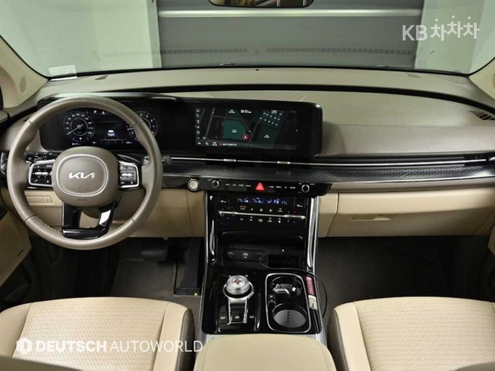 2023 - kia carnival