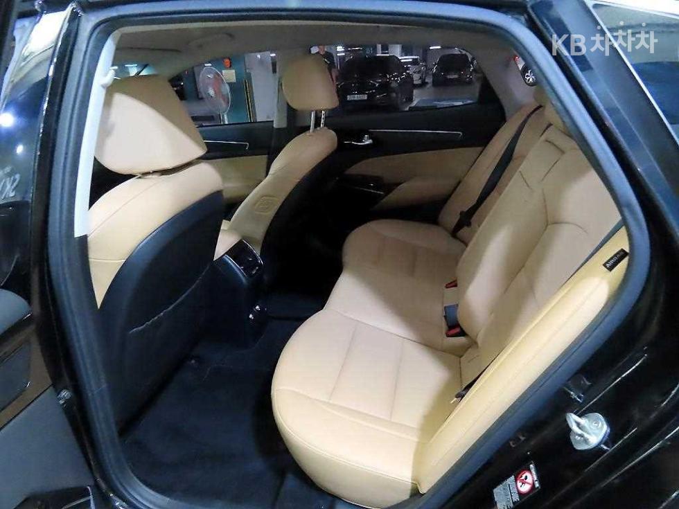 2020 - kia k7