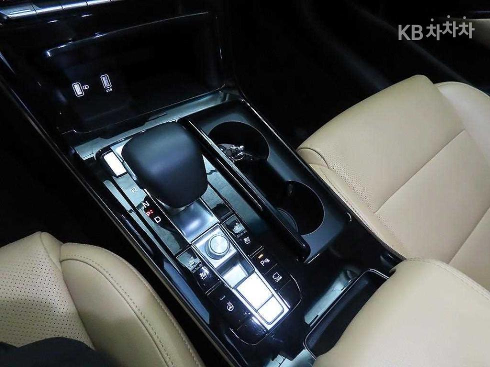 2020 - kia k7