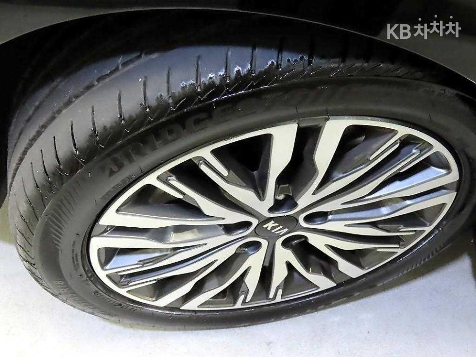 2020 - kia k7