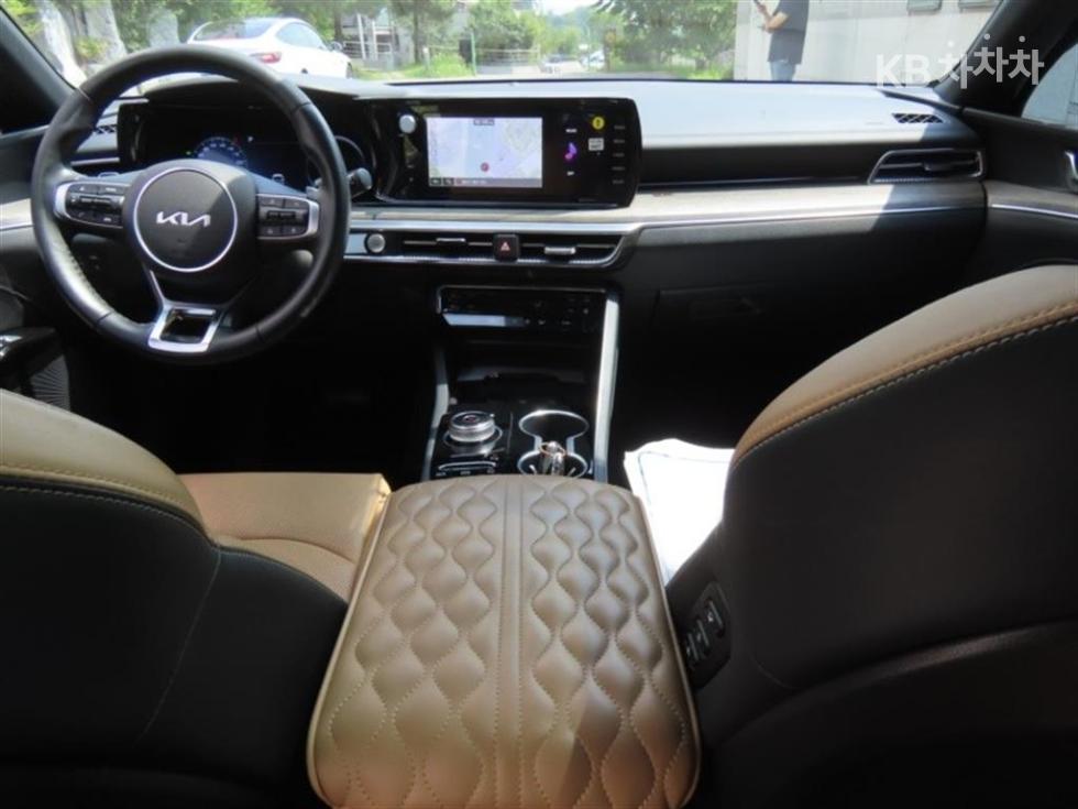 2023 - kia k5
