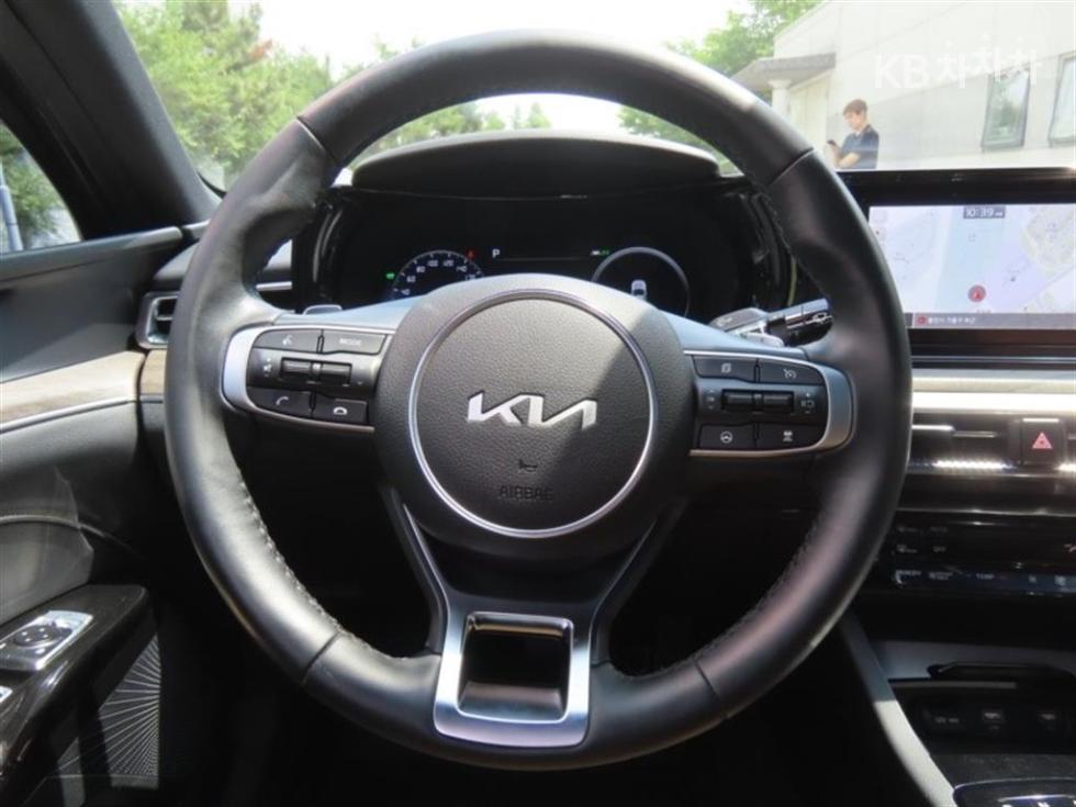2023 - kia k5