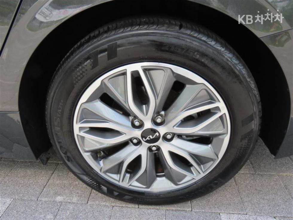 2023 - kia k5