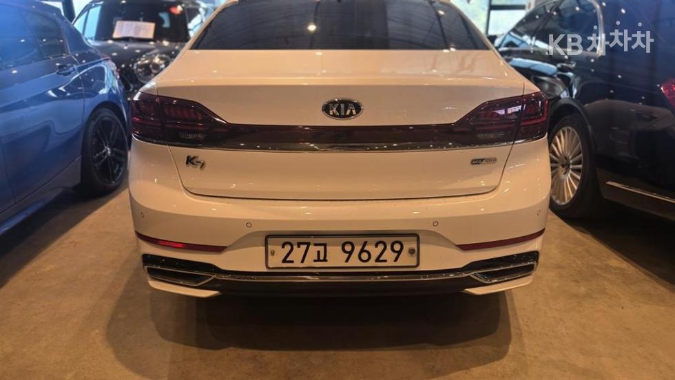2020 - kia k7