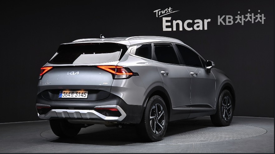 2023 - kia sportage