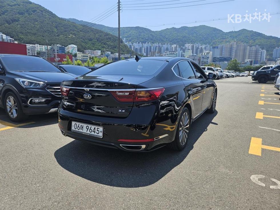 2018 - kia k7