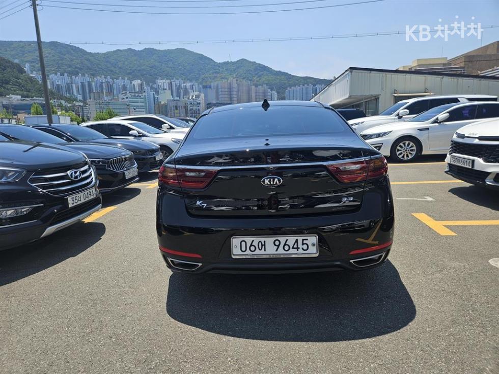 2018 - kia k7