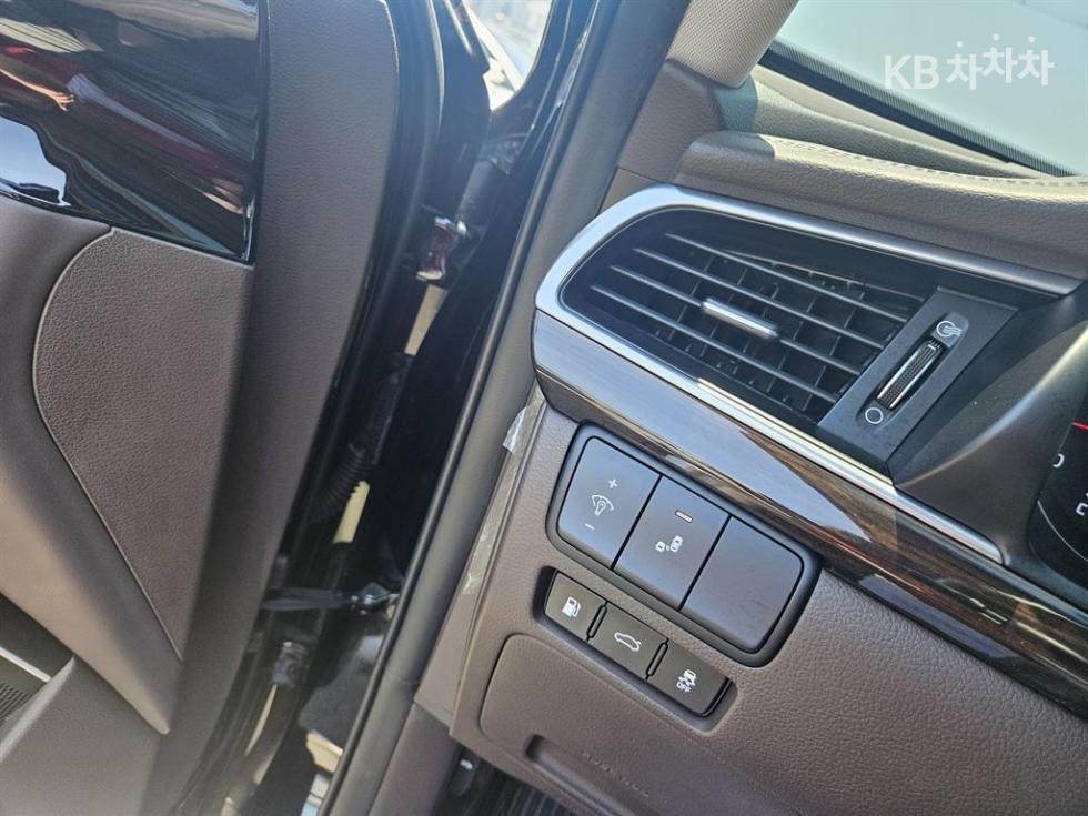 2018 - kia k7