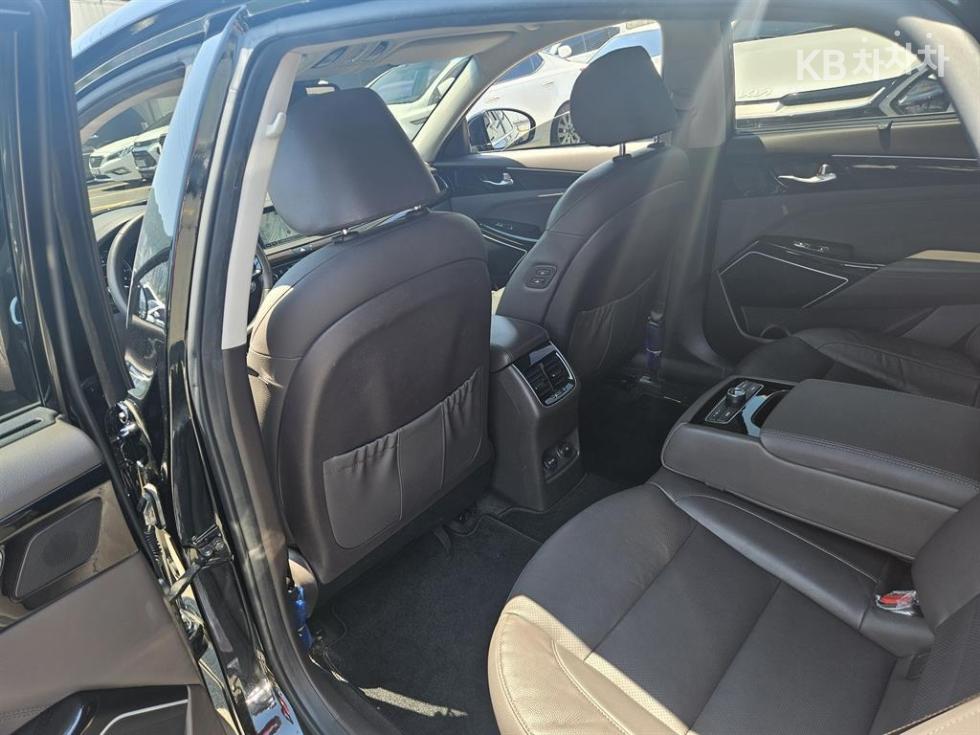 2018 - kia k7