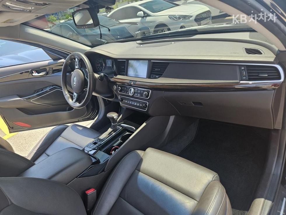 2018 - kia k7