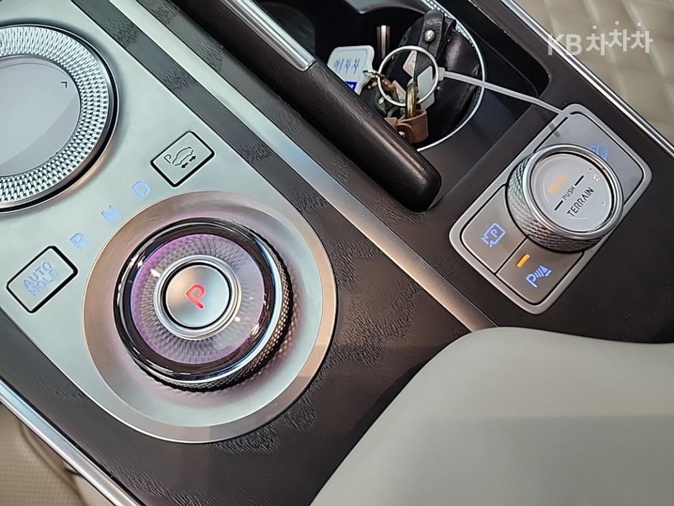 2020 Genesis GV80 photo