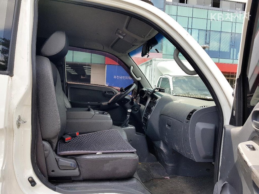 2020 - kia bongo iii