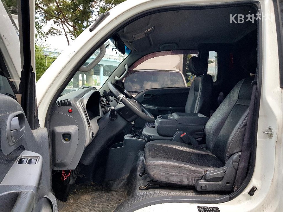 2020 - kia bongo iii