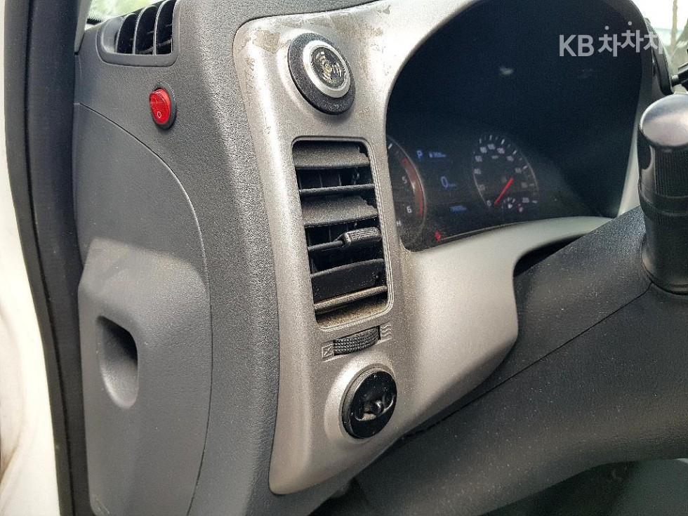 2020 - kia bongo iii