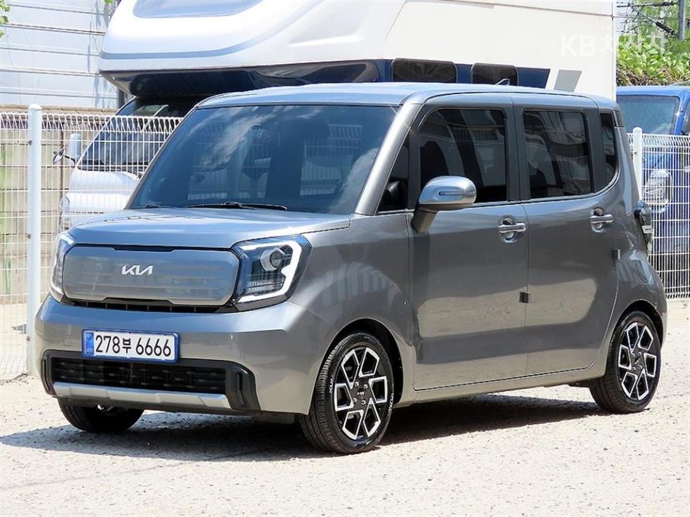 2023 - kia kia