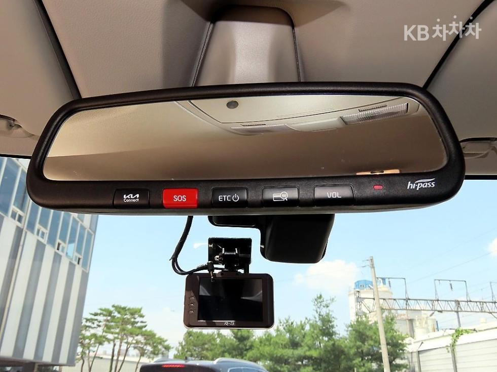 2023 - kia kia