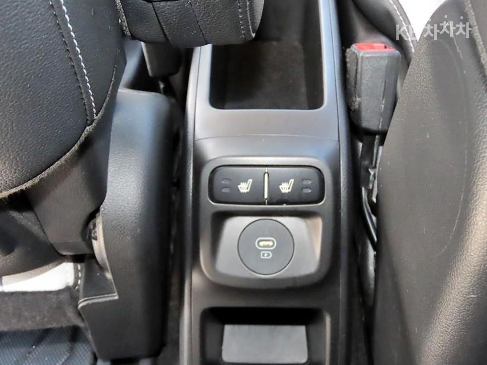 2023 - kia kia