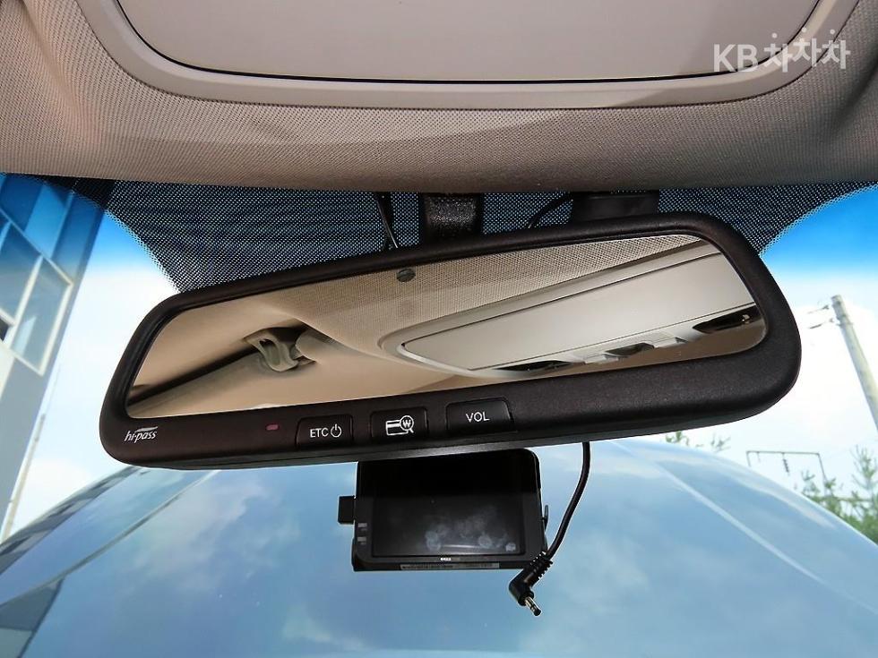 2017 - kia k7
