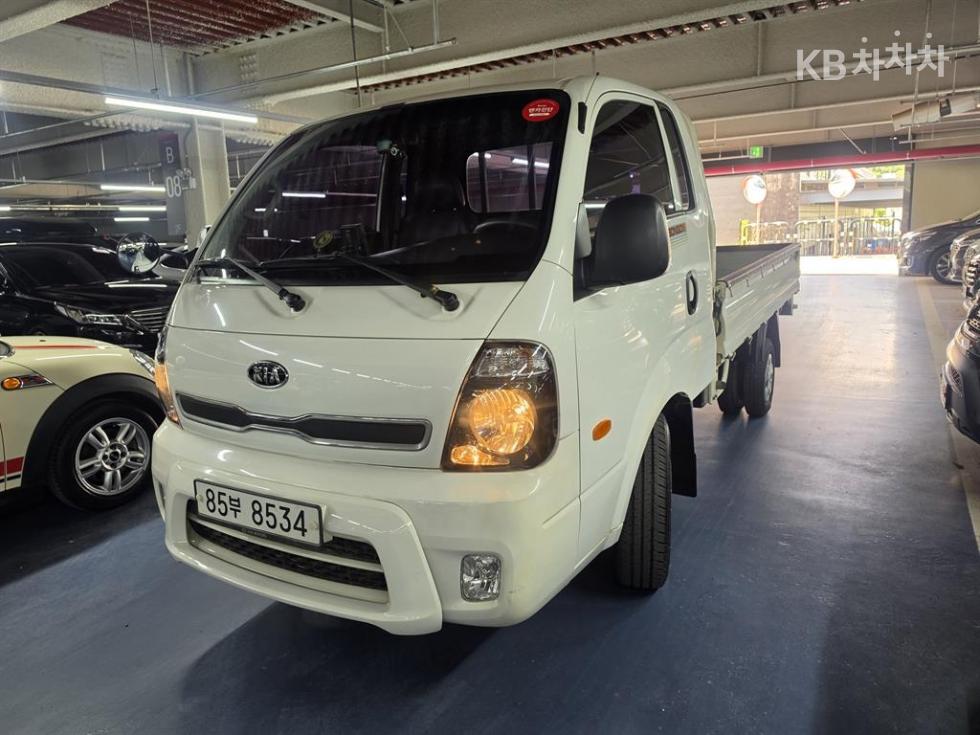 2013 - kia bongo iii