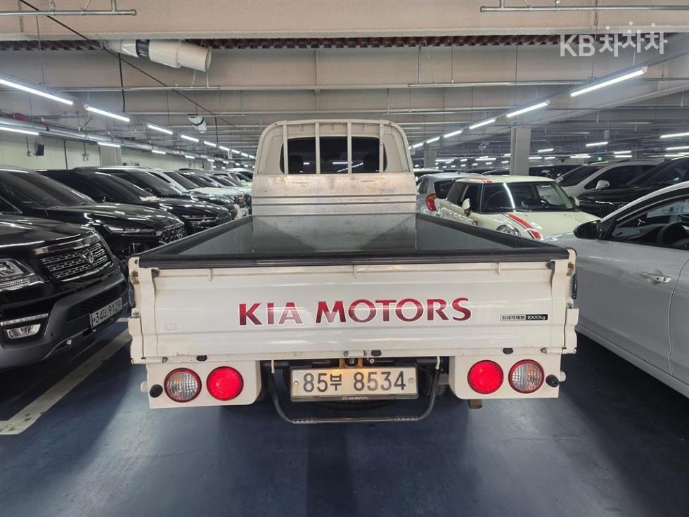 2013 - kia bongo iii