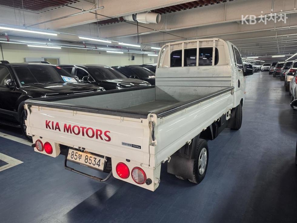 2013 - kia bongo iii