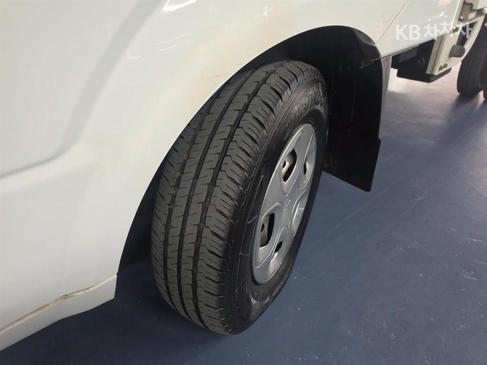 2013 - kia bongo iii