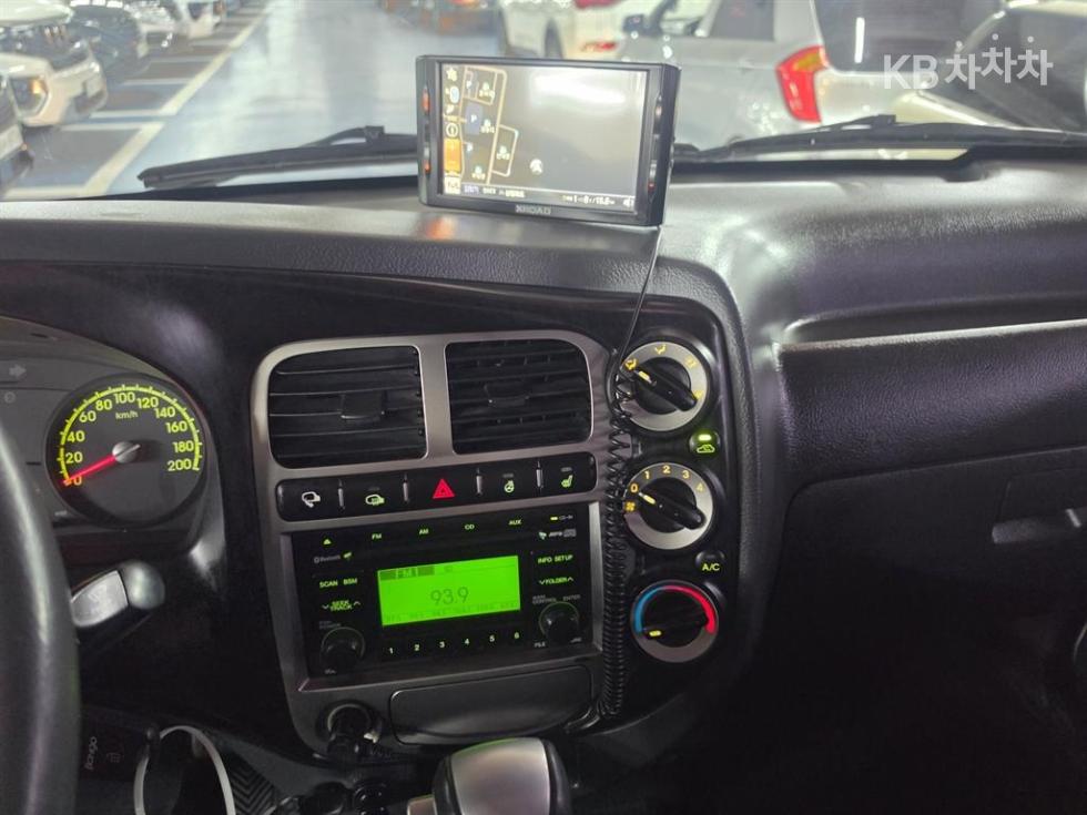 2013 - kia bongo iii