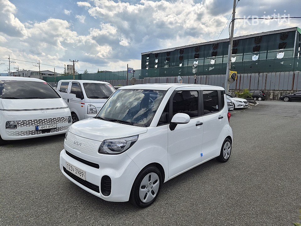 2022 - kia ray