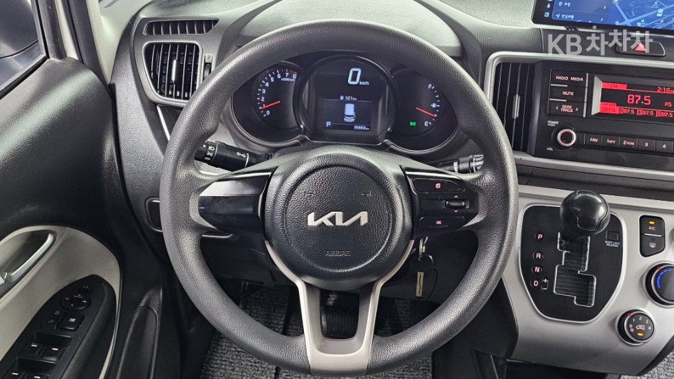 2022 - kia ray