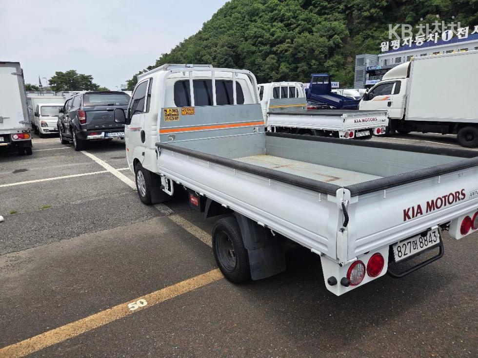 2022 - kia bongo iii
