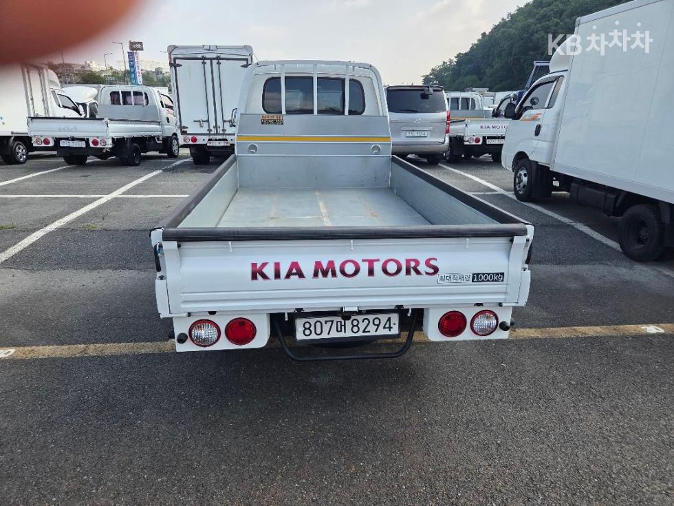 2022 - kia bongo iii