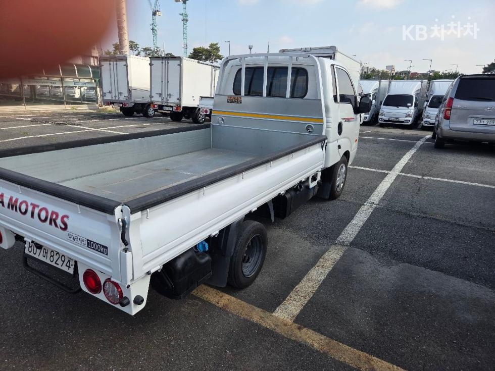 2022 - kia bongo iii