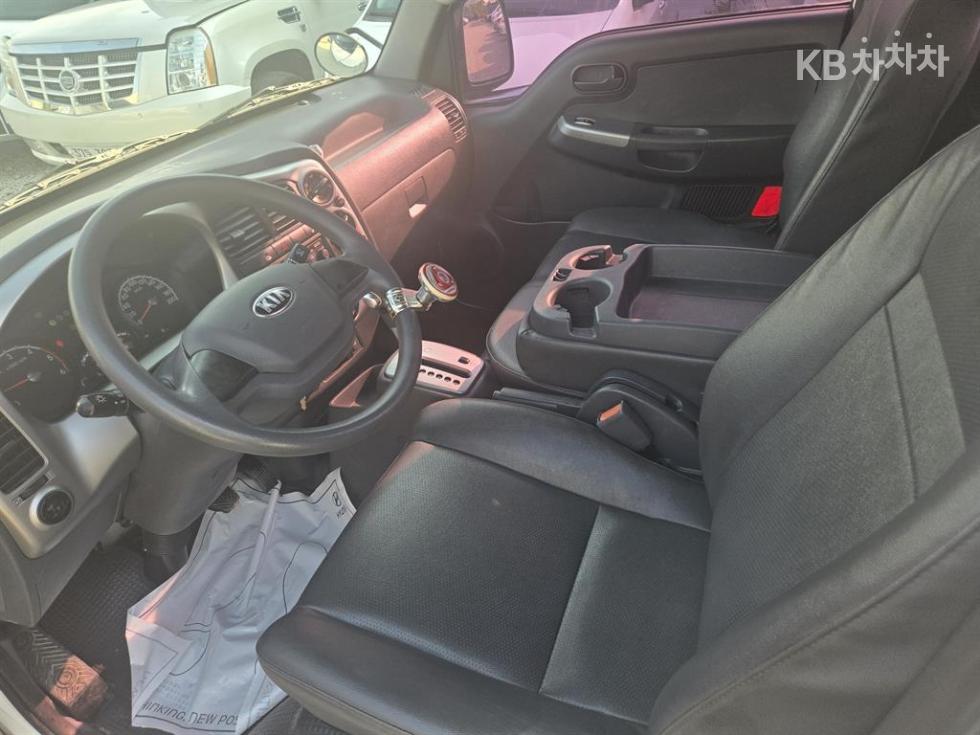 2016 - kia bongo iii