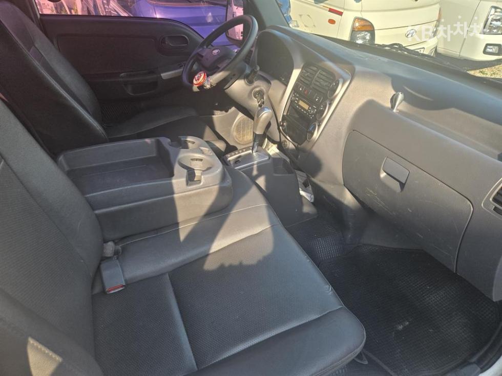 2016 - kia bongo iii