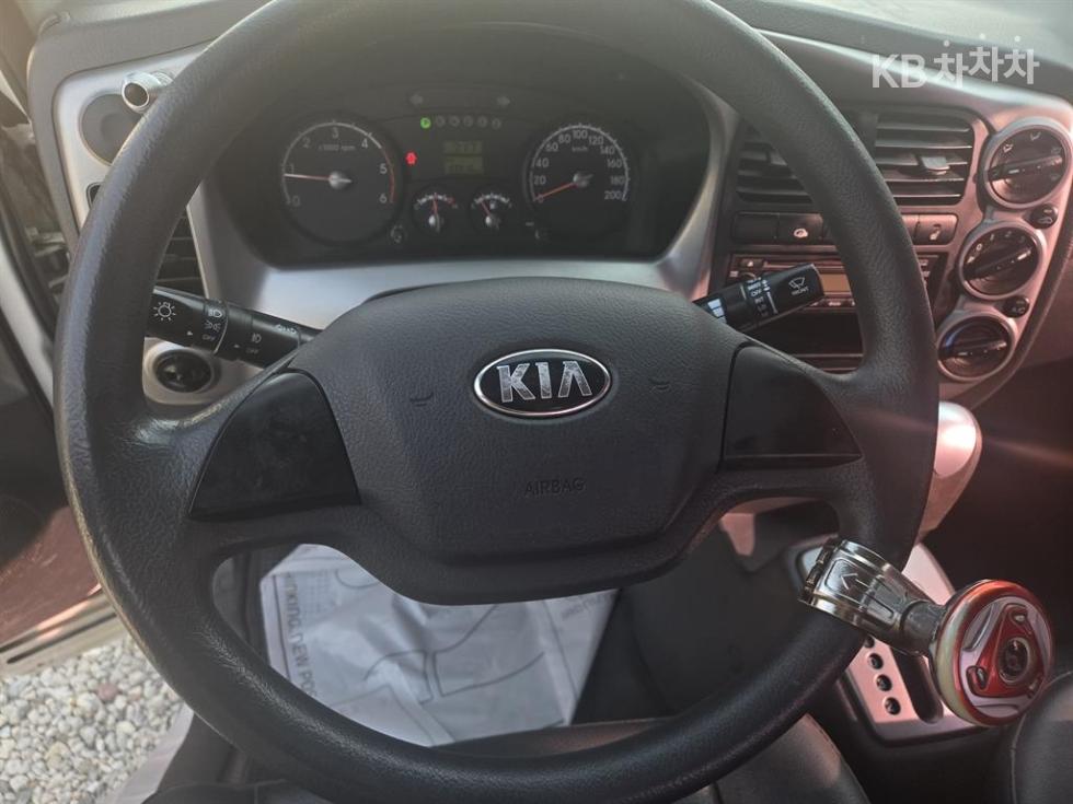 2016 - kia bongo iii