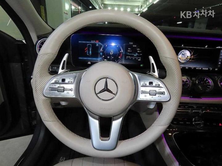 Mercedes-Benz CLS-Class C257 CLS400d 4MATIC AMG Line 10