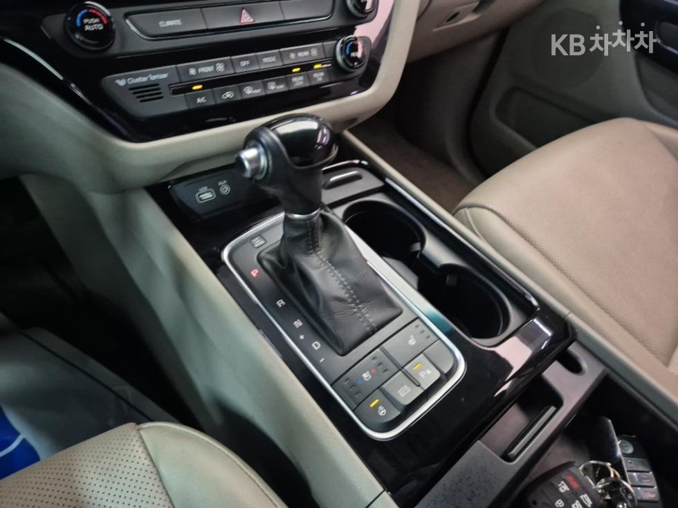 2015 - kia carnival