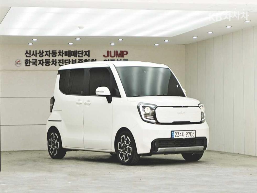 2023 - kia kia