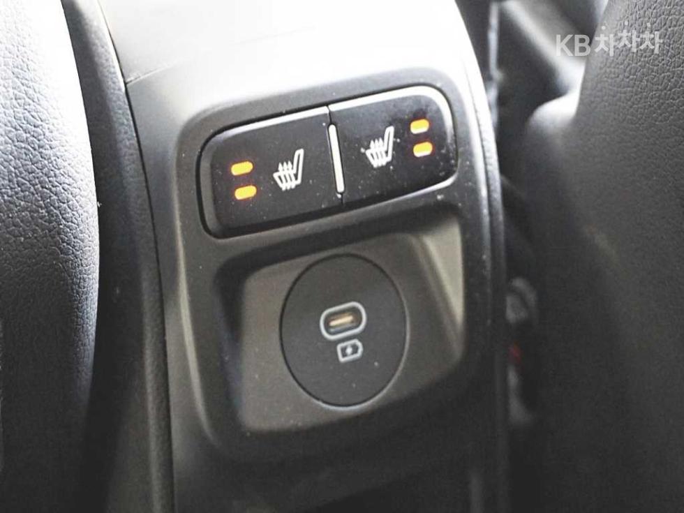 2023 - kia kia