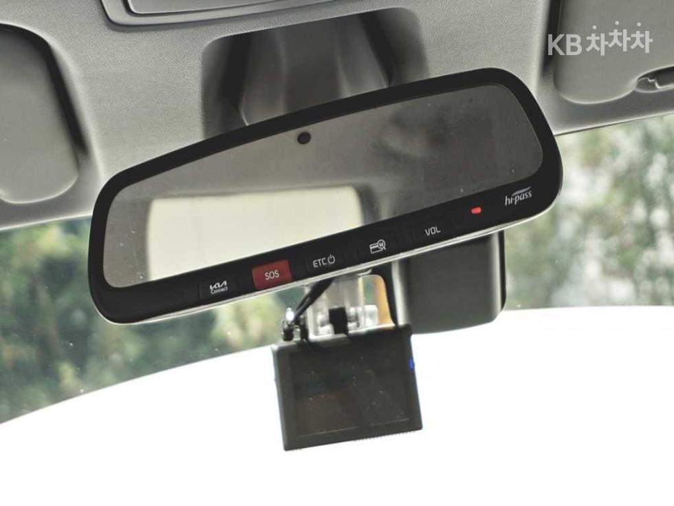 2023 - kia kia