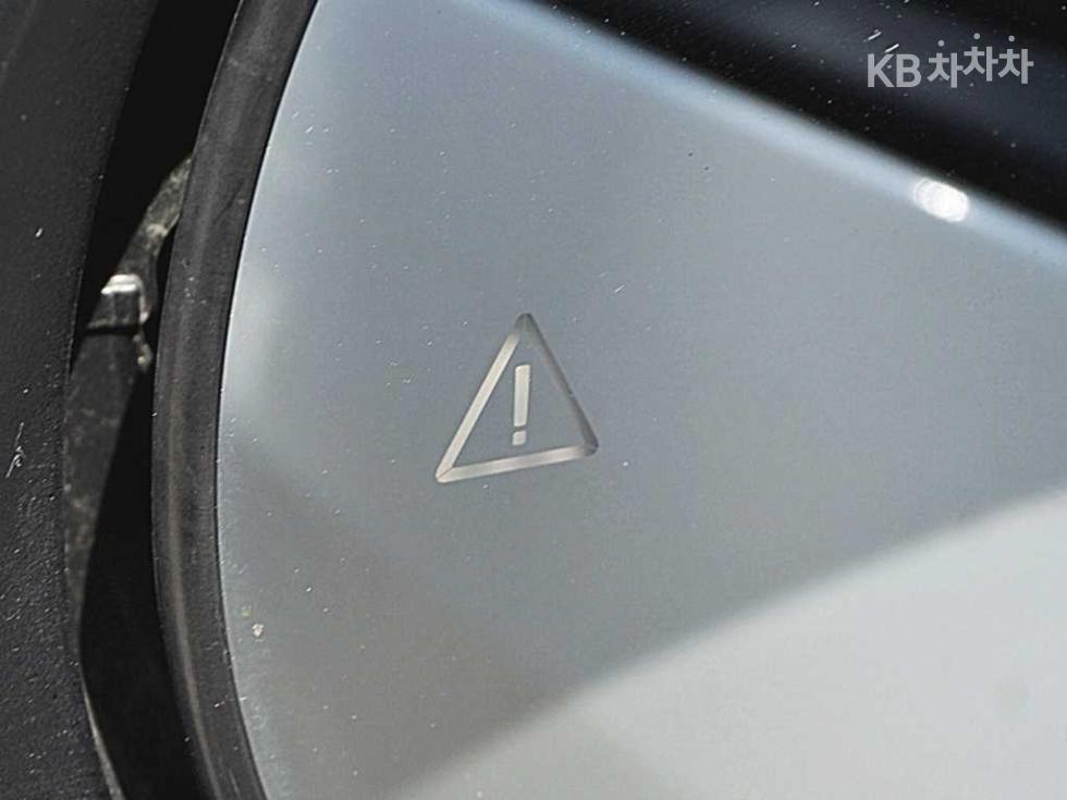 2023 - kia kia