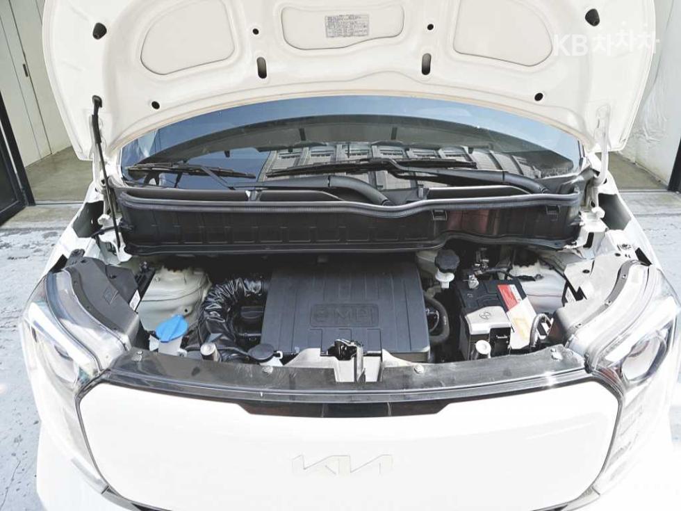 2023 - kia kia