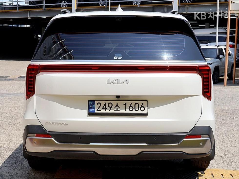 2024 - kia carnival
