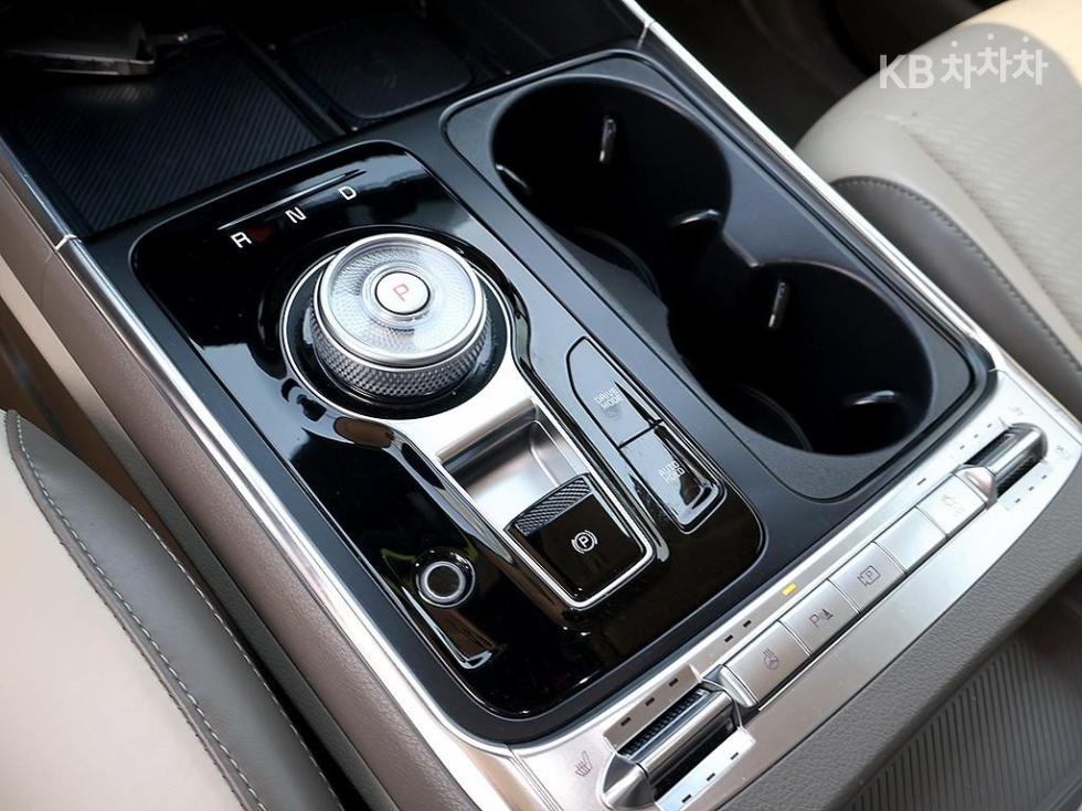 2024 - kia carnival