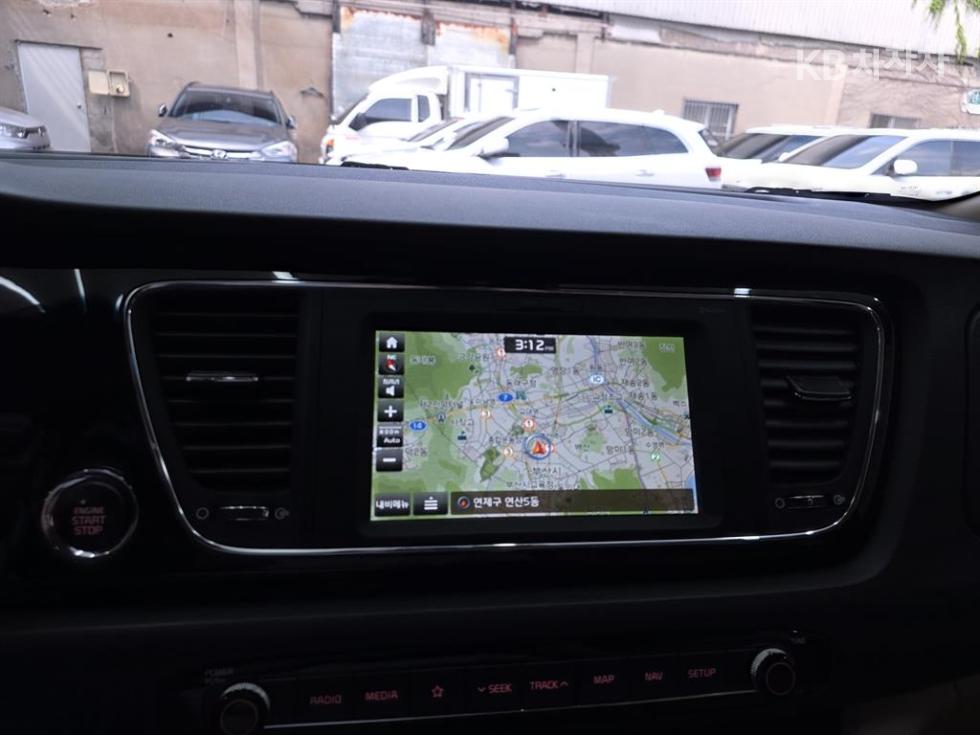 2018 - kia carnival