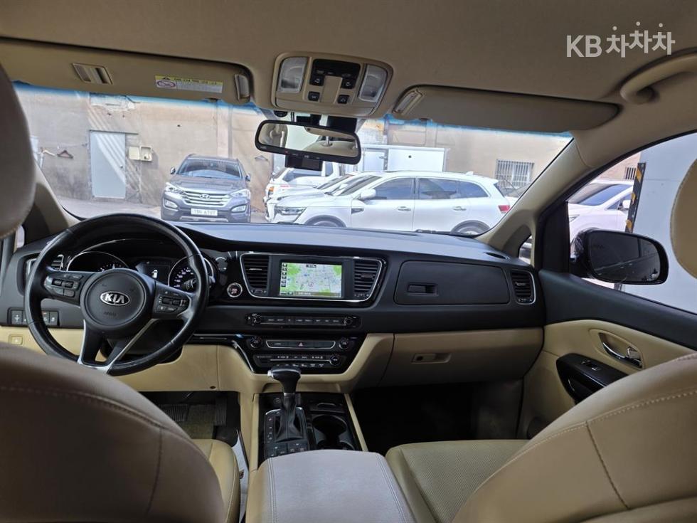 2018 - kia carnival
