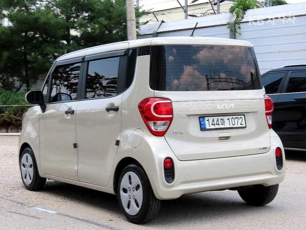 2022 - kia ray